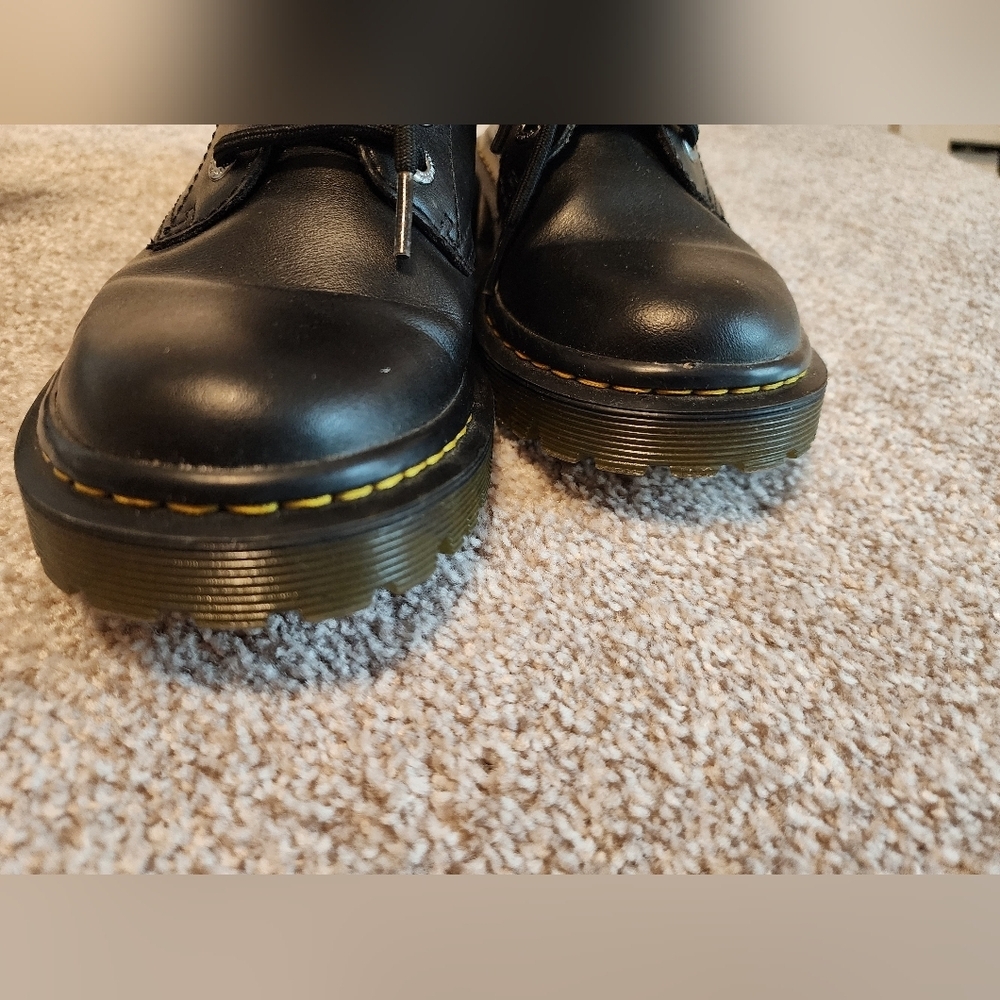 Preowned Dr Martens size 6 black‎ boots - Picture 4 of 8